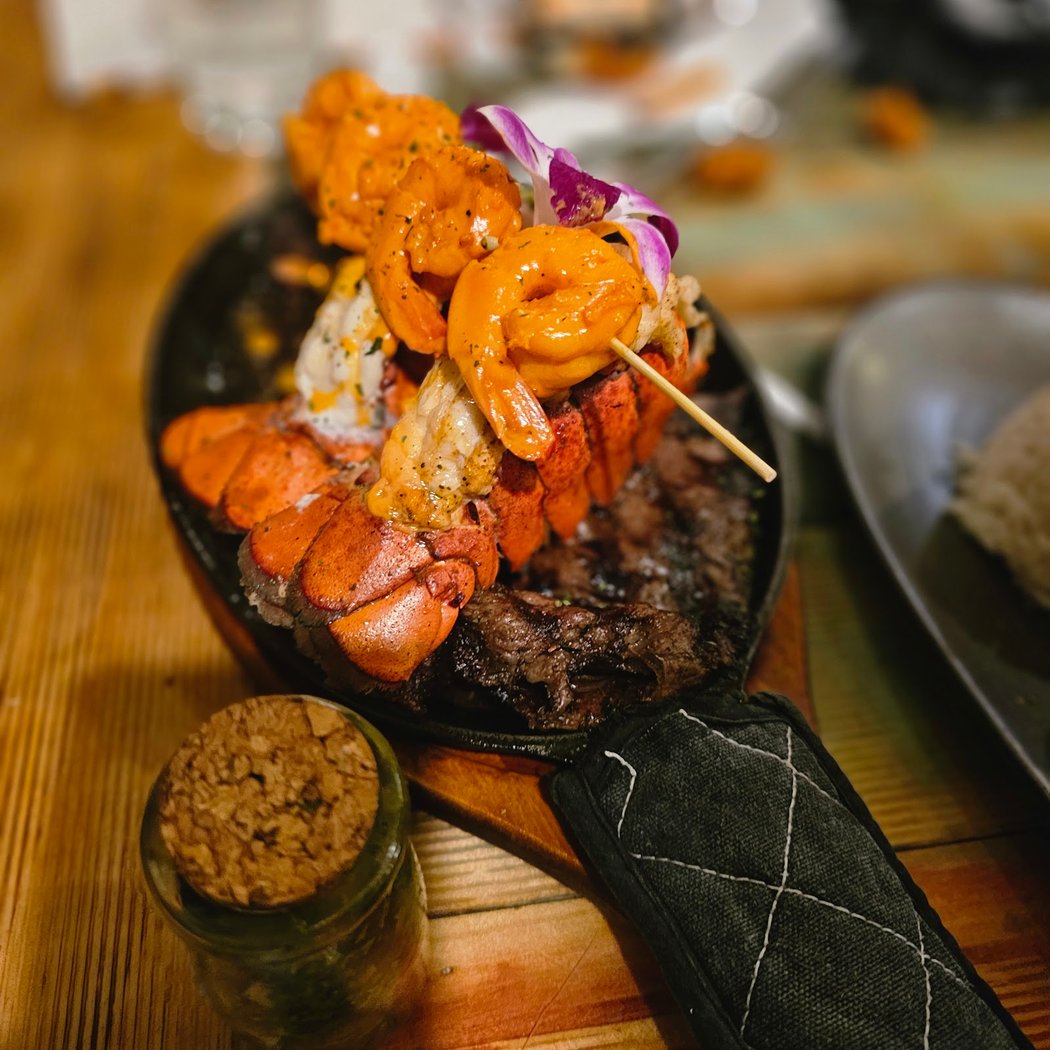 Mr. Exquisito Restaurant 3