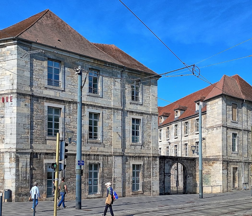Library Pierre Bayle 3