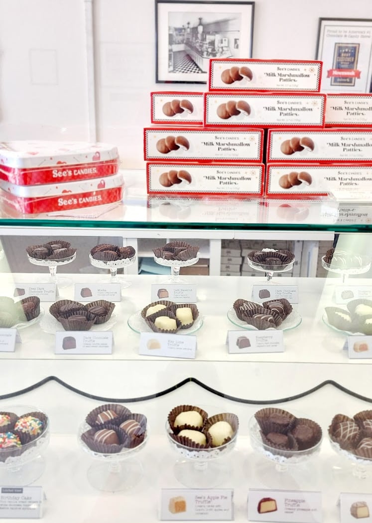 See's Candies Seasonal Location 1