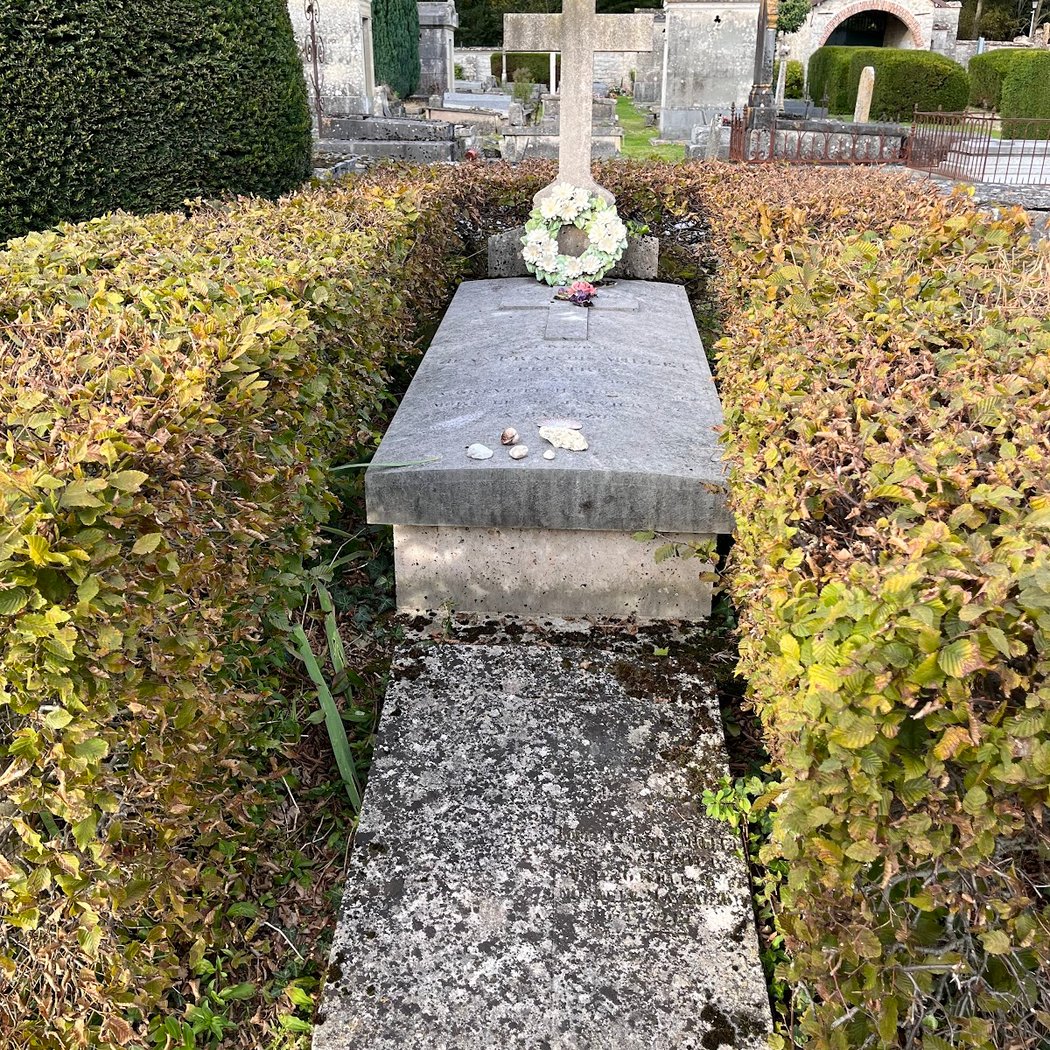 Cimetière de Chailly en Bière 2