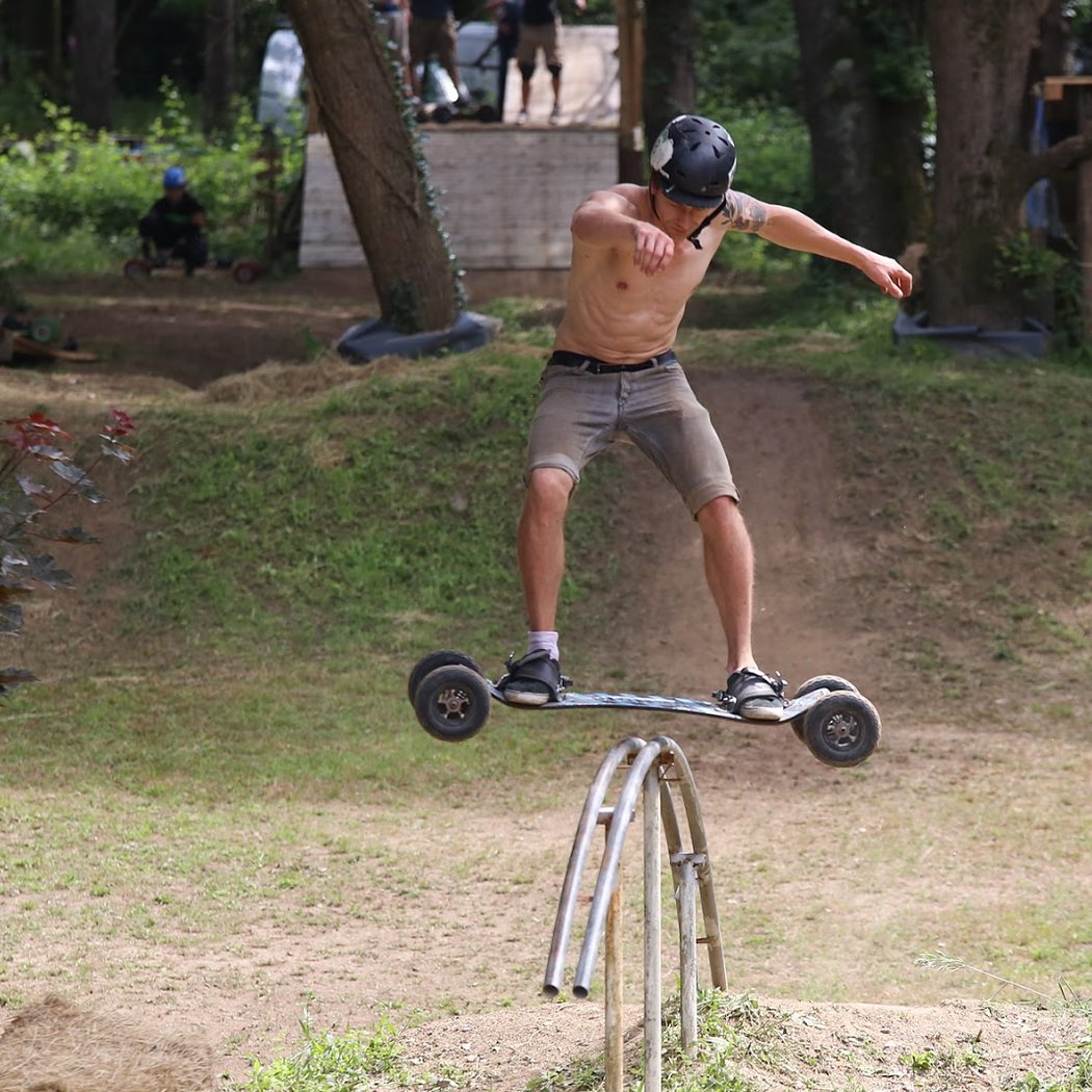 Initiation au Mountainboard 1