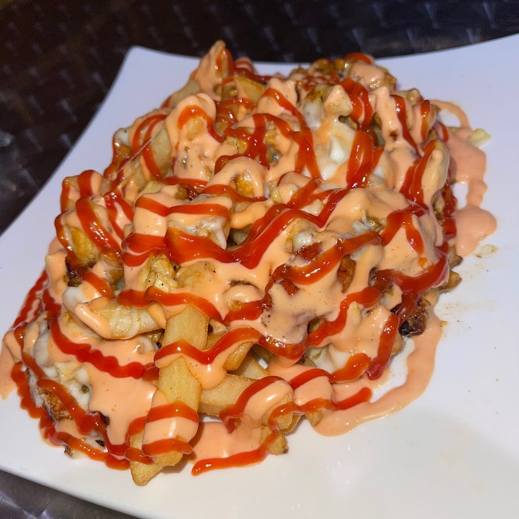 Aris Sports Bar Restaurant 1