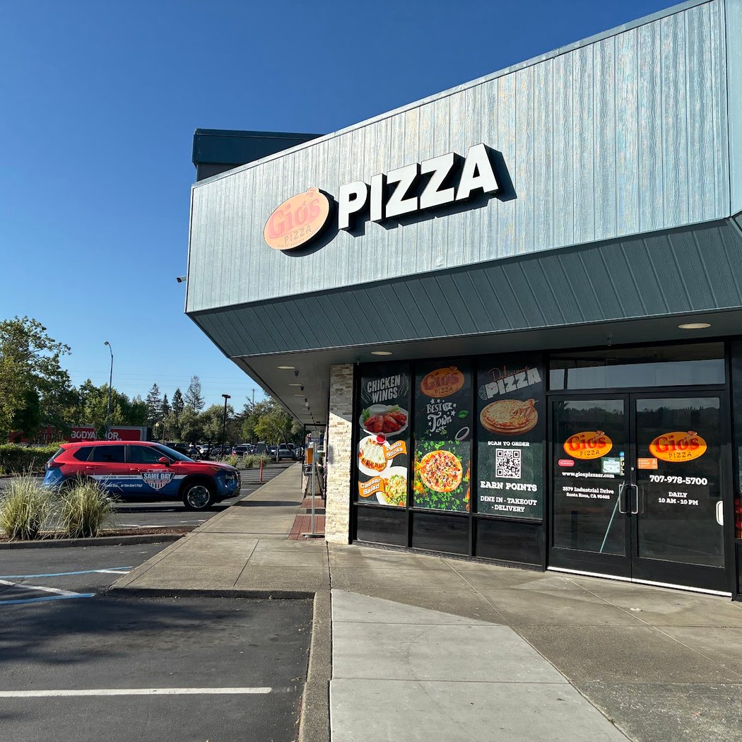 Gio's Pizza - Industrial Drive 2