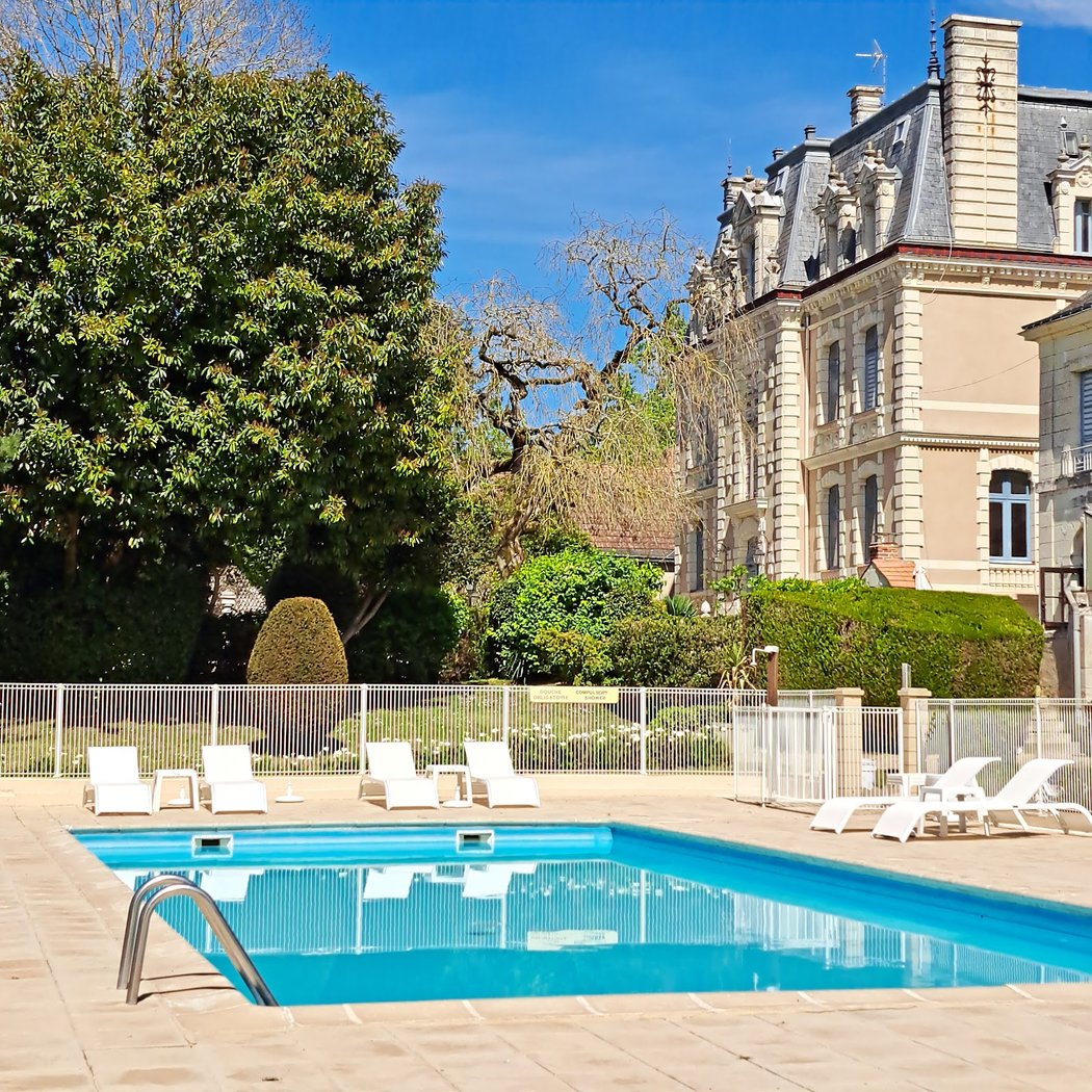 Château De La Rolandière 1