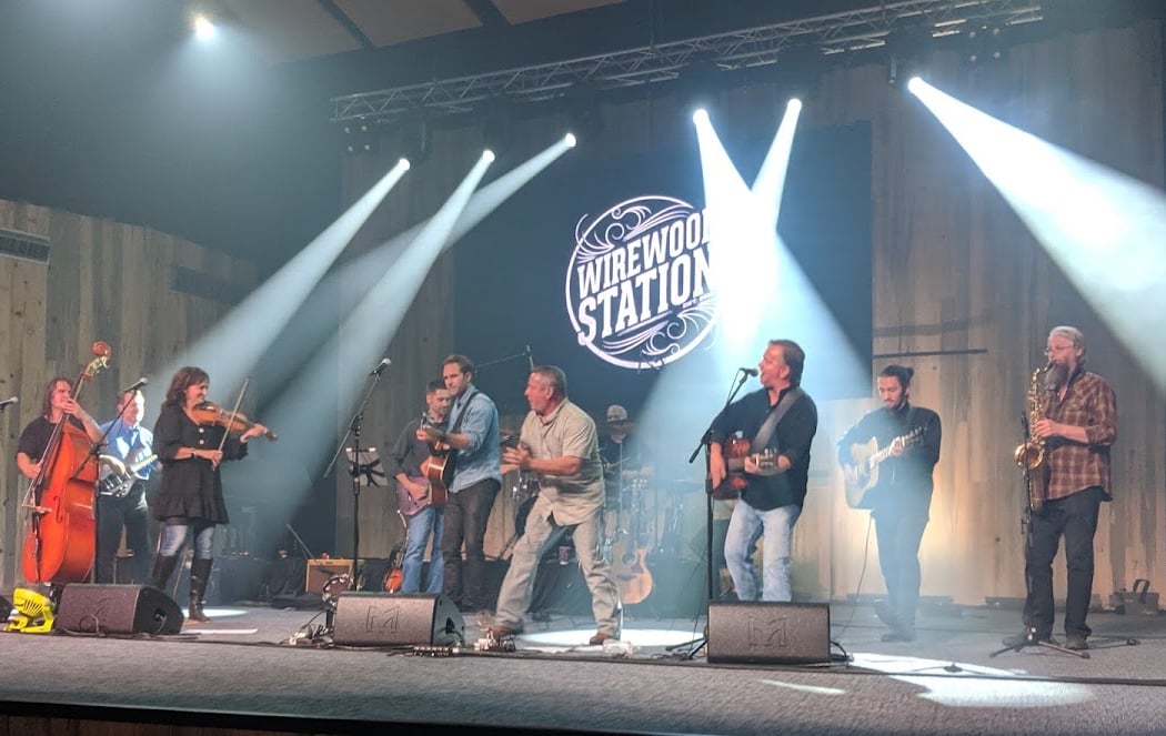 Phil Long Music Hall at Bourbon Brothers 2