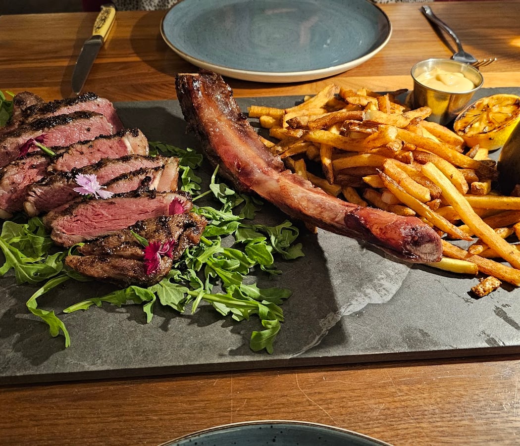 M STEAK MODERNE - Steakhouse - Tartare - Seafood/Oysters - Wine Bar 1
