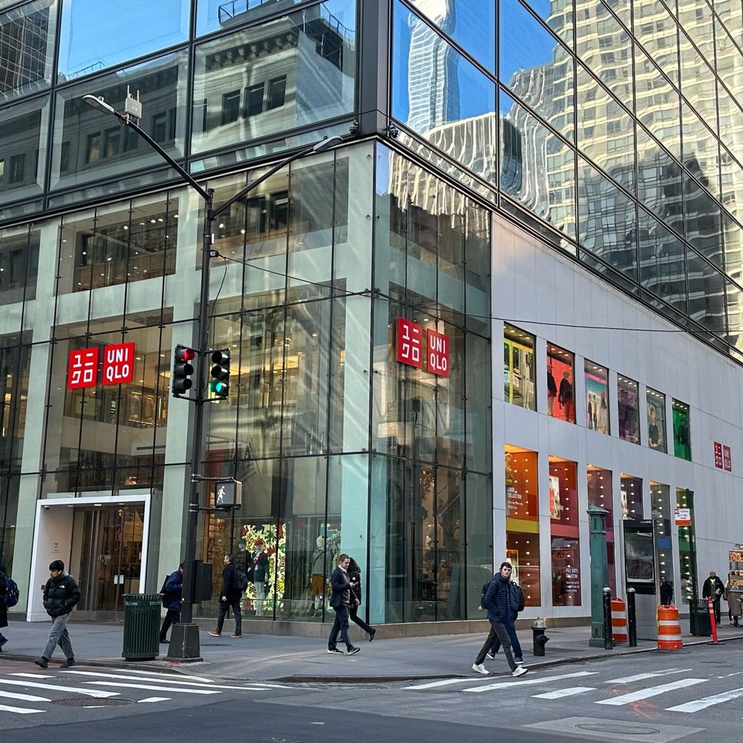 UNIQLO 5th Avenue 1