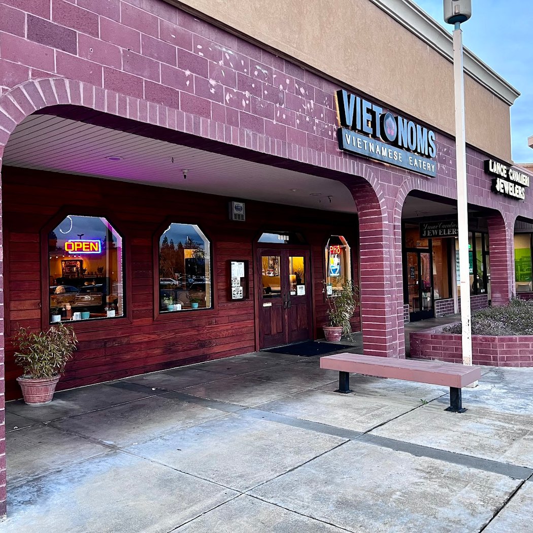 Viet Noms - Vietnamese Restaurant 3
