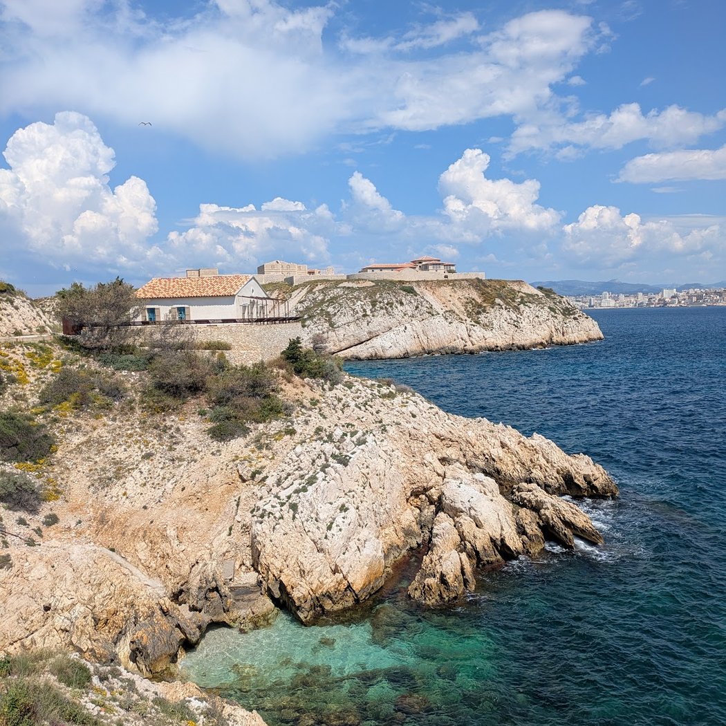 Maison des îles et du littoral 1