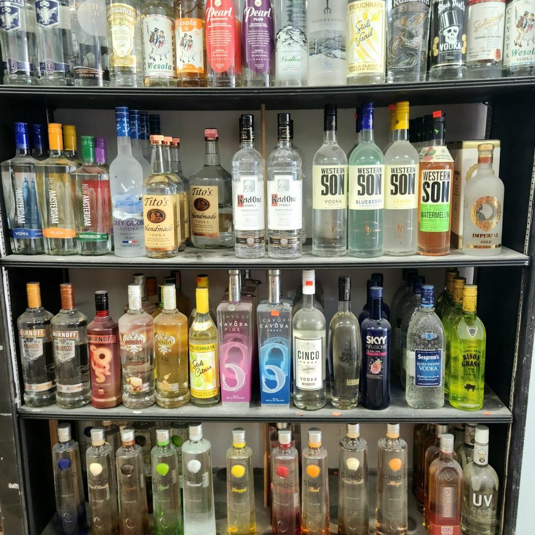 Promenade Wine & Spirits 3