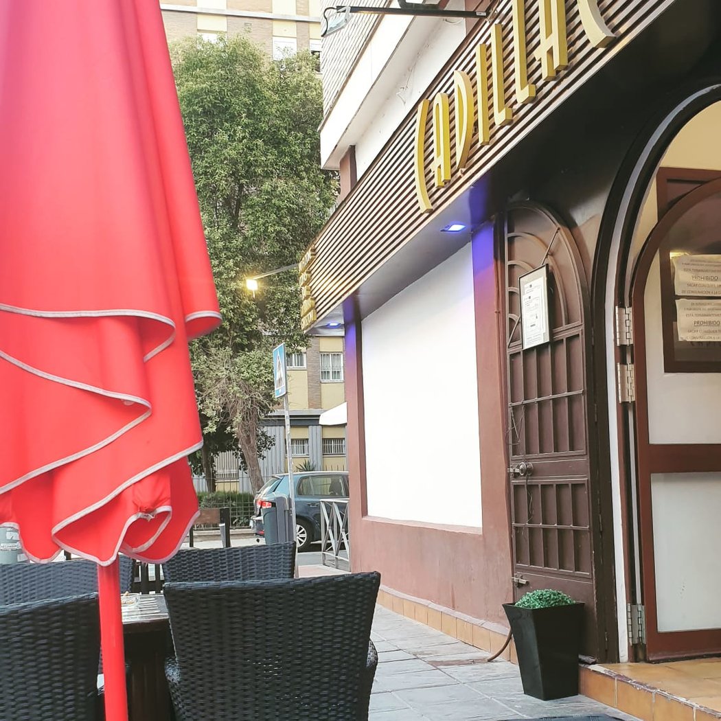 Café Bar Cadillac 2