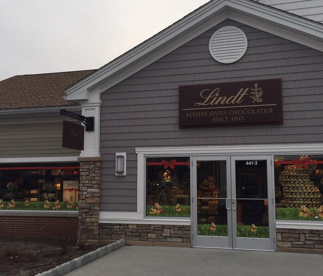 Lindt Chocolate Shop 2