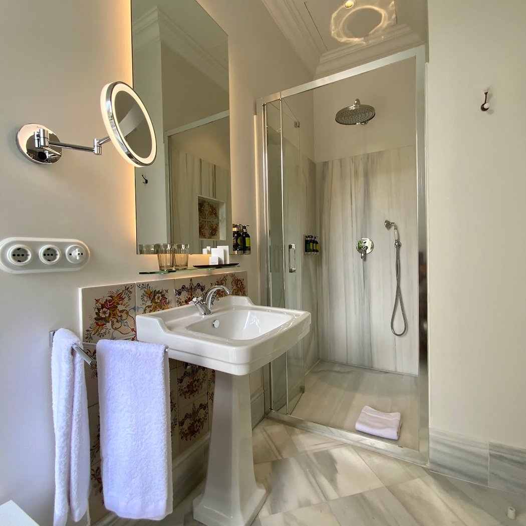 Hotel Tayko Sevilla 3