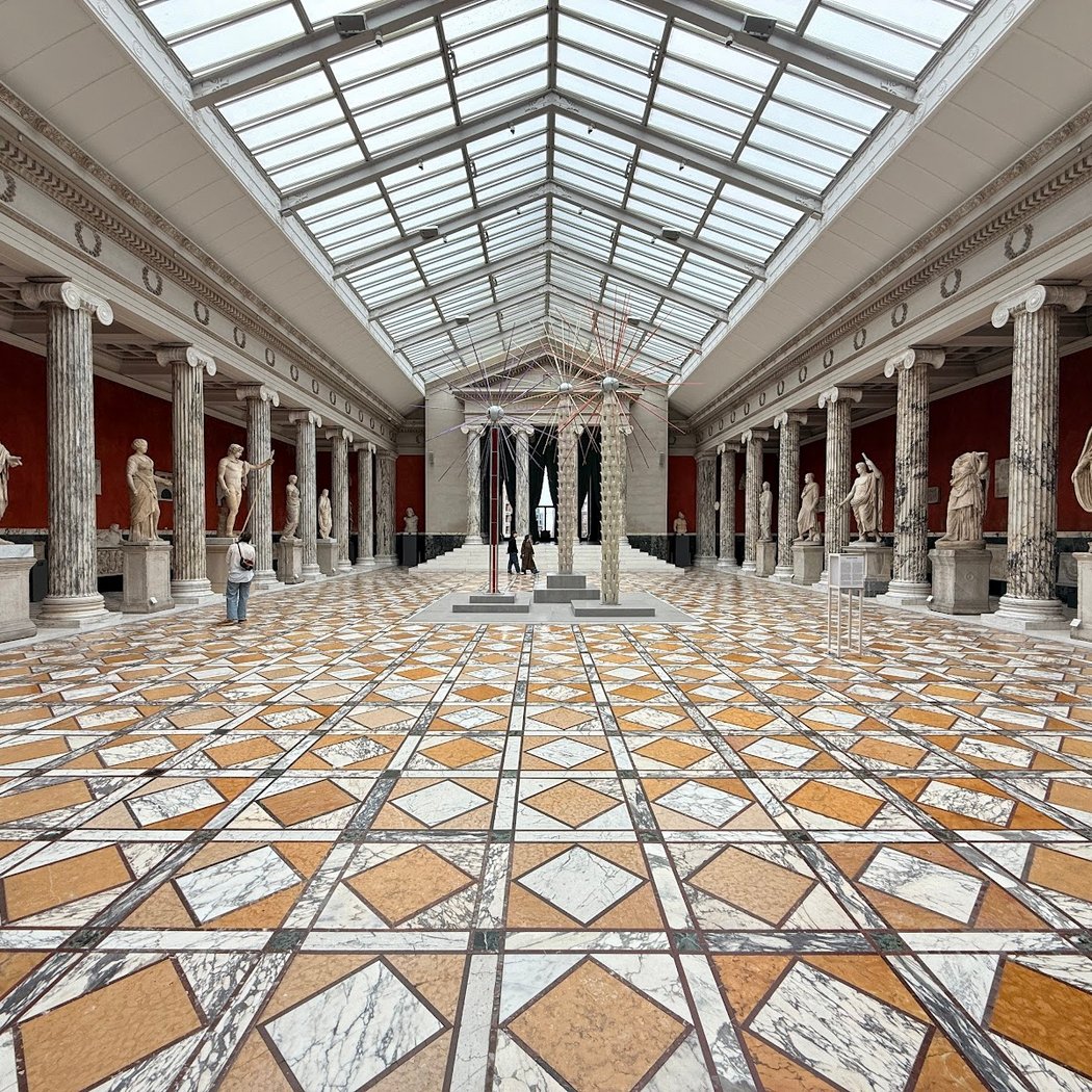 Behind the Facade – Discover the Architecture of the Glyptotek 1