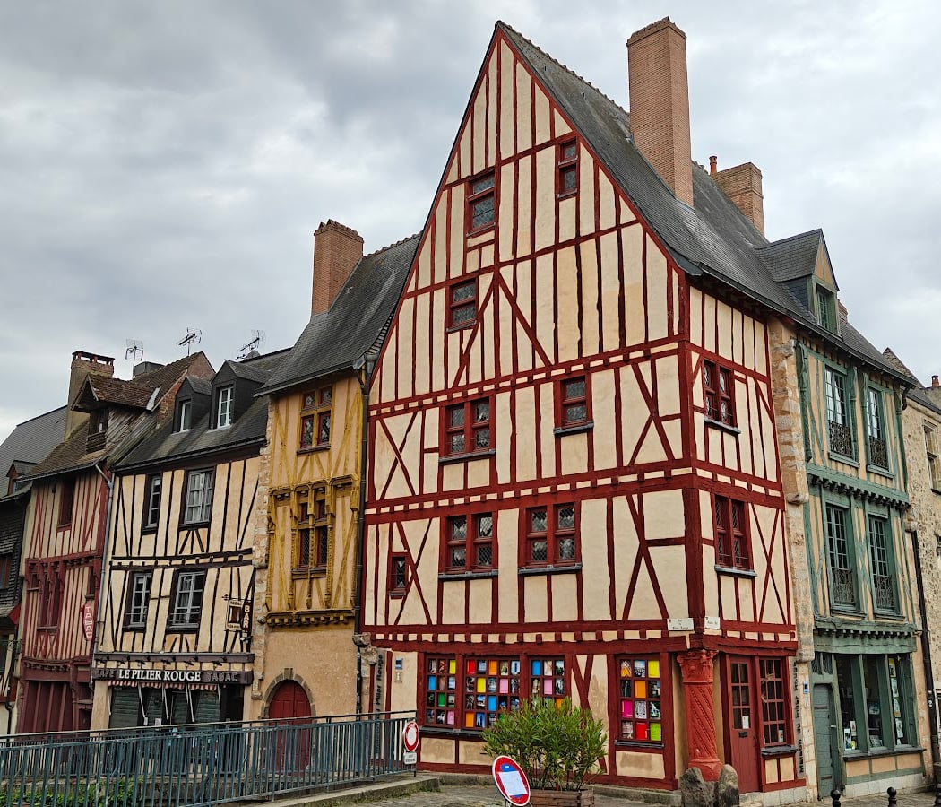 Maison du Pilier rouge 1