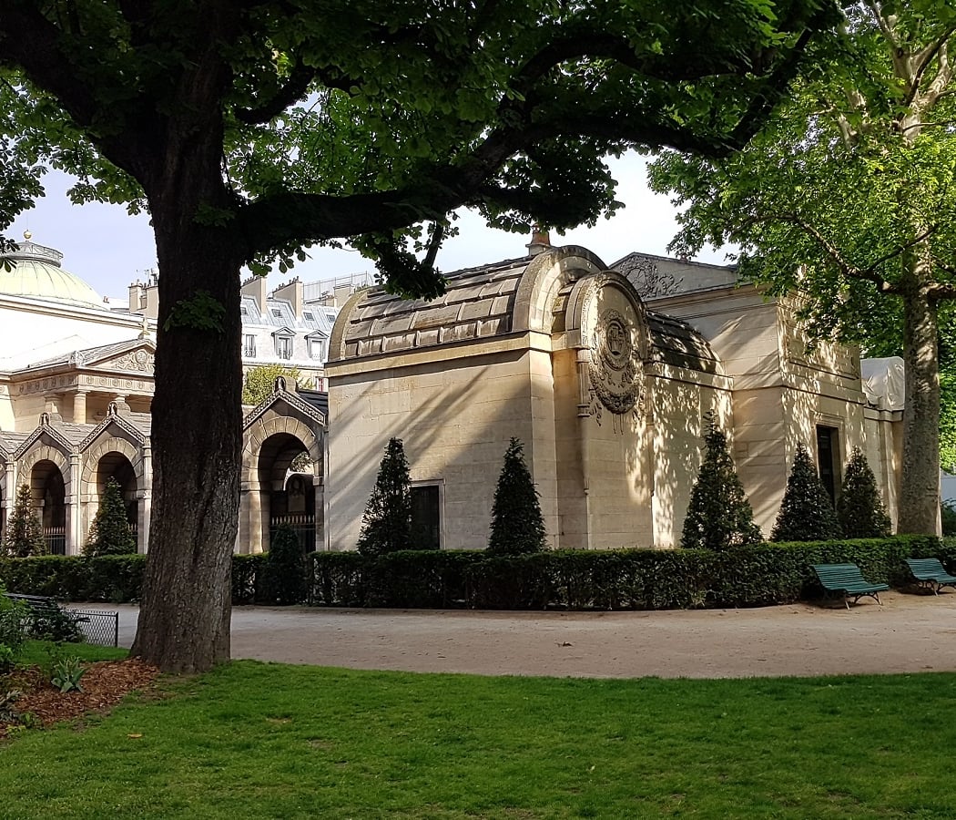Square Louis-XVI 3