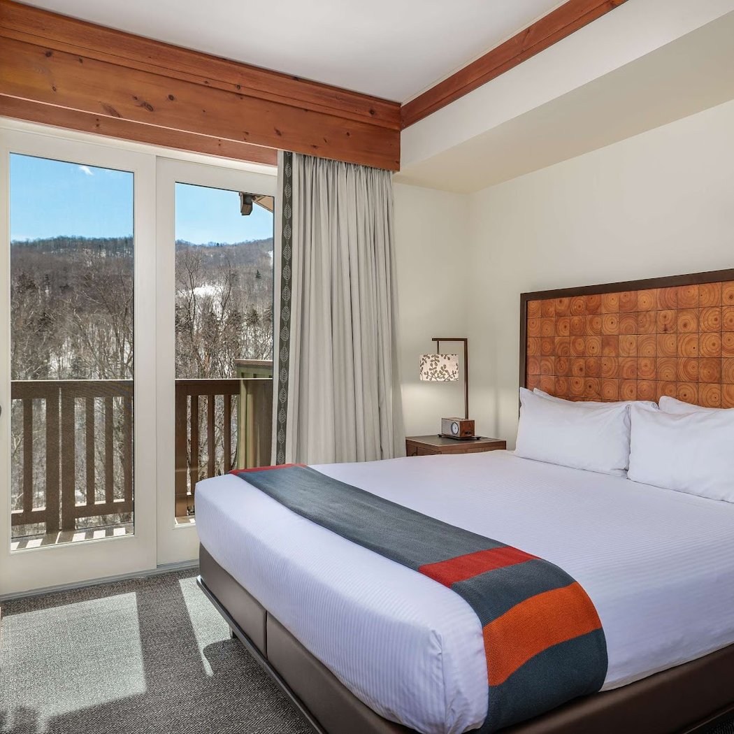 The Lodge at Spruce Peak, a Destination by Hyatt Hotel 2