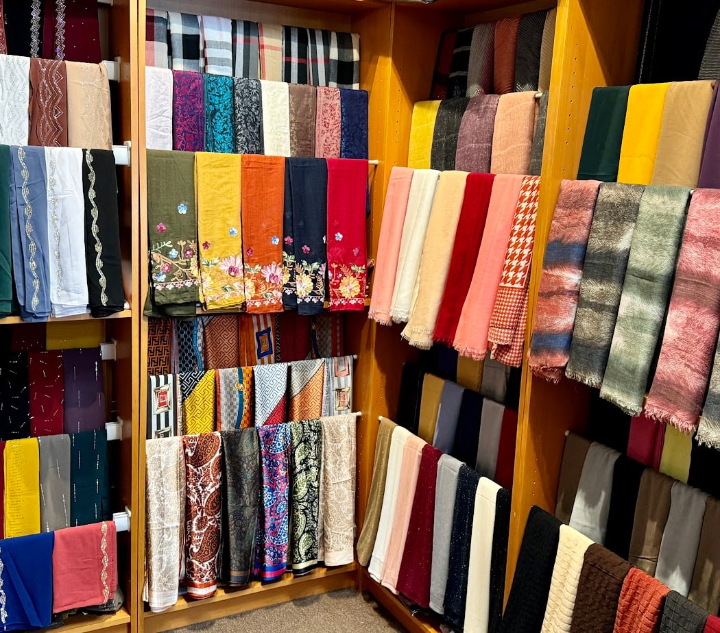Rumi Bookstore & Gifts 3