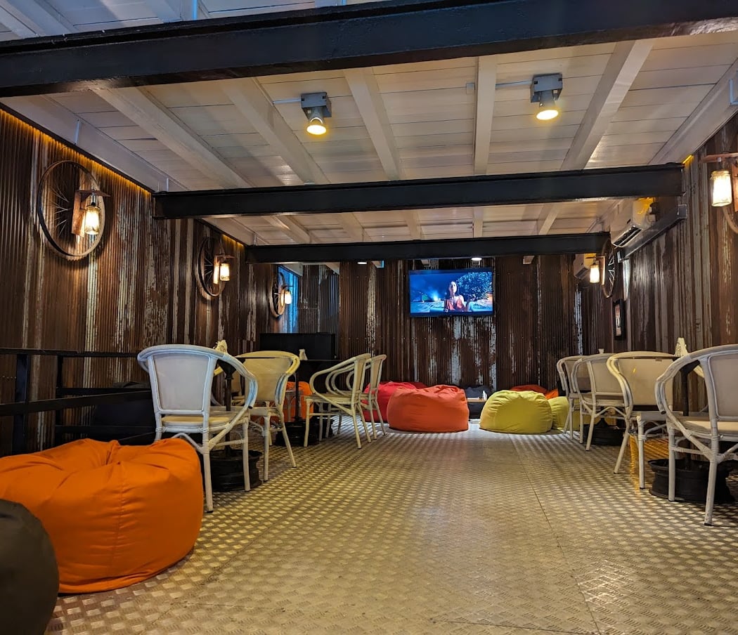 The Joint Pub & Grill 3