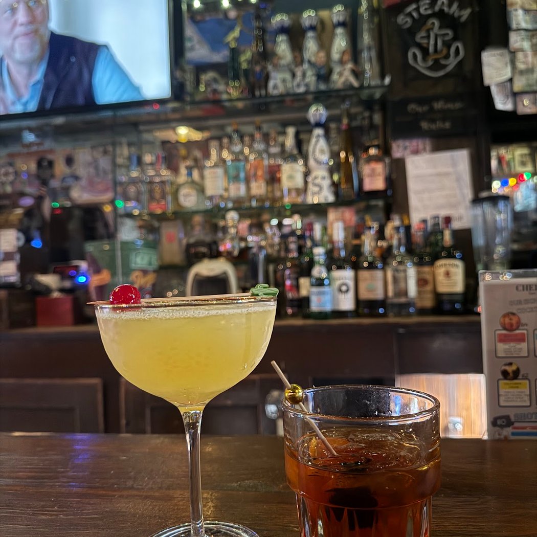 Tunnel Top Lounge and Bar 1