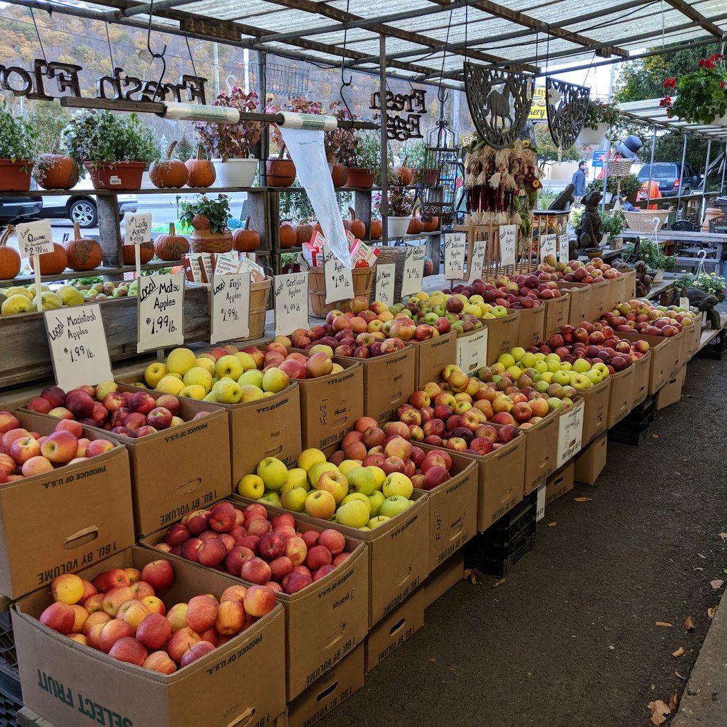 Auntie El's Farm Market 1