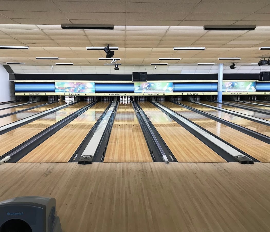 Bowling Meetup at Earl Bowl Lanes 1