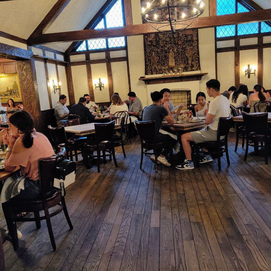 Peter Luger Steak House 2