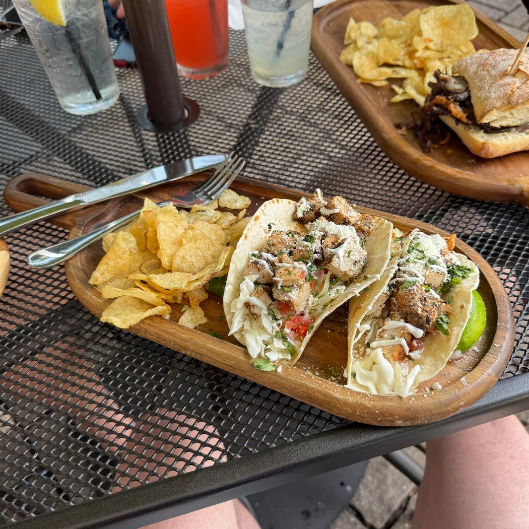The Chocolate Avenue Grill 3