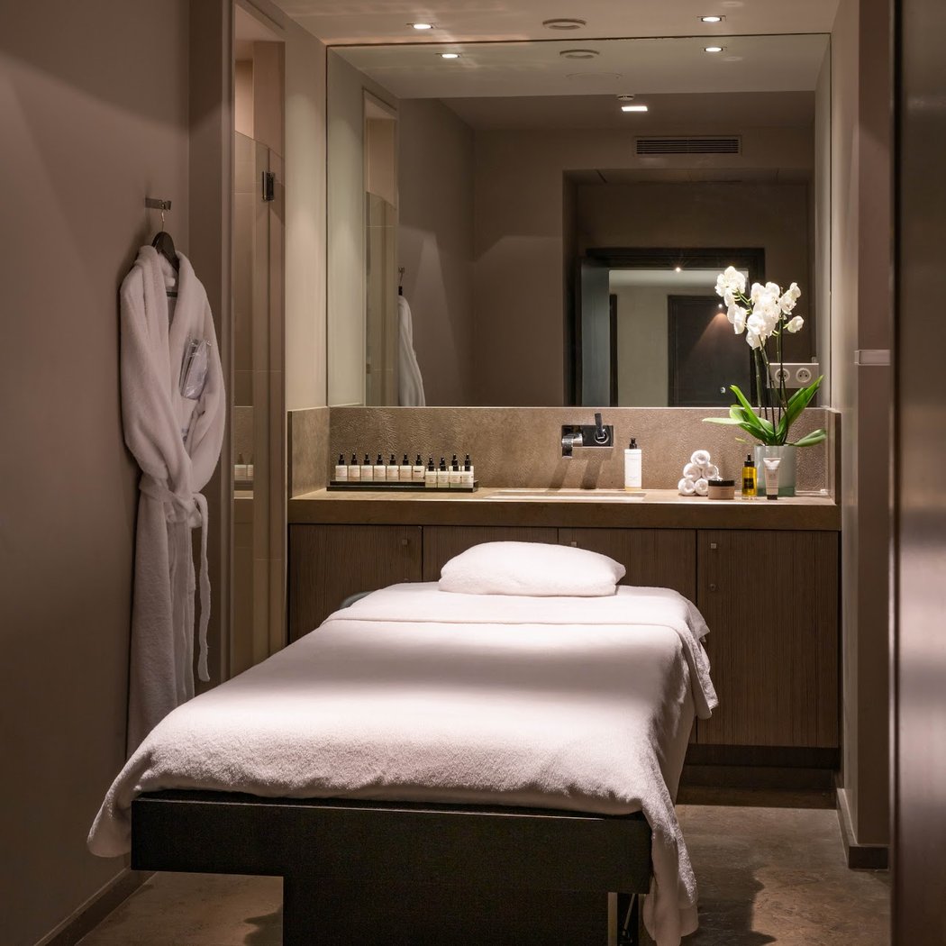 Spa de la Reine - Codage - Le Marais 1