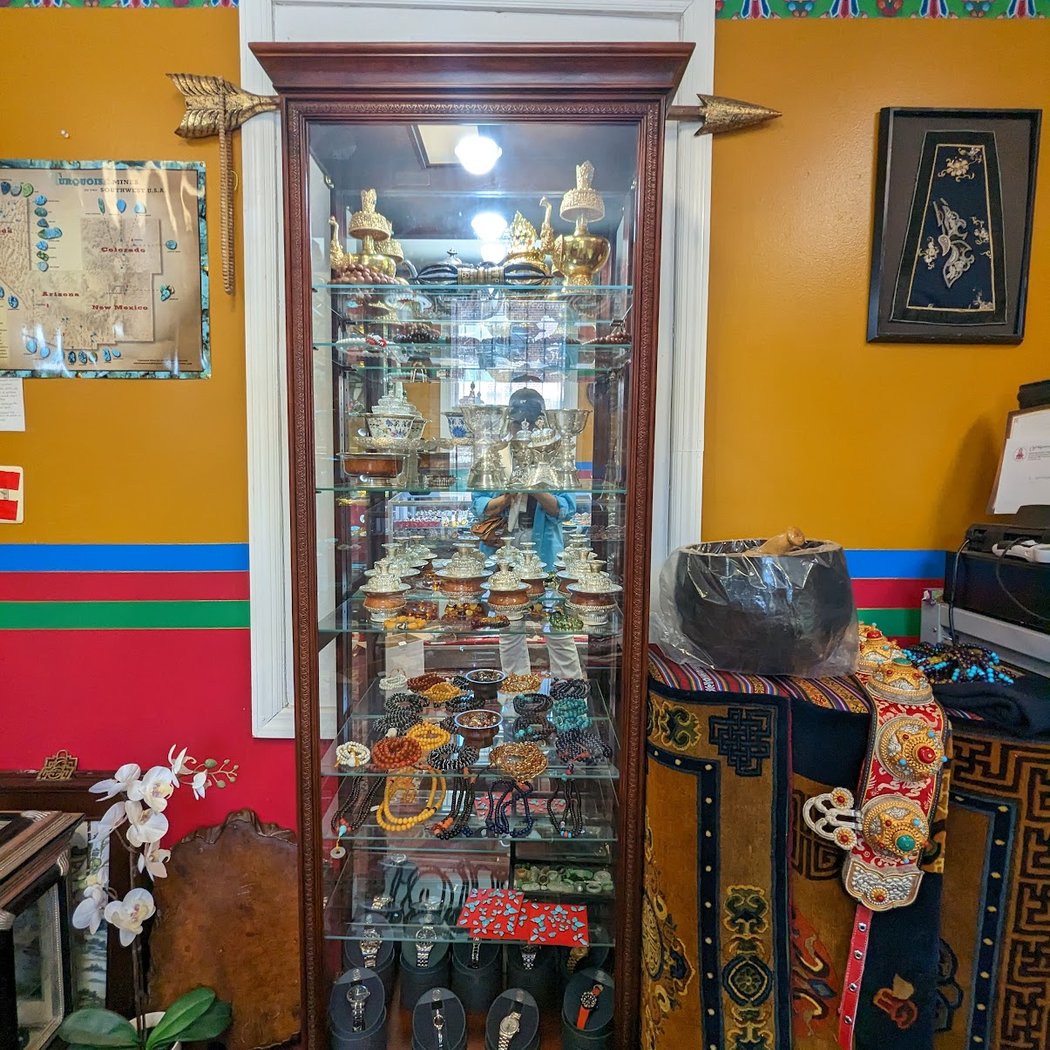 Tibetan Market 2