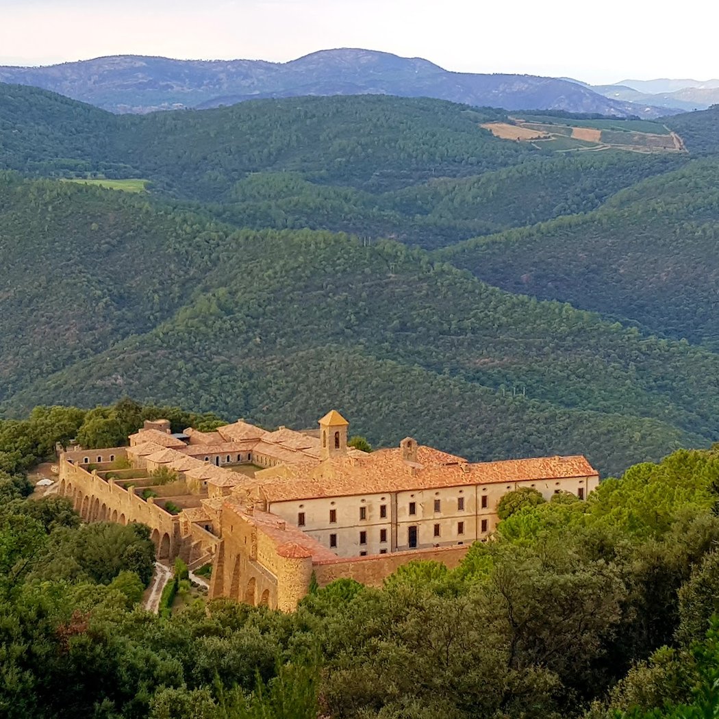 Monastère Notre-Dame de Clémence de La Verne / Moniales de Bethléem, de l'Assomption de la Vierge et de Saint-Bruno 1