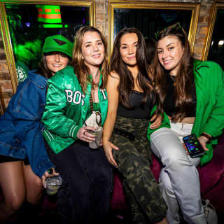 Kiss Me, I'm Irish! St. Patrick's Day Bar Crawl 2