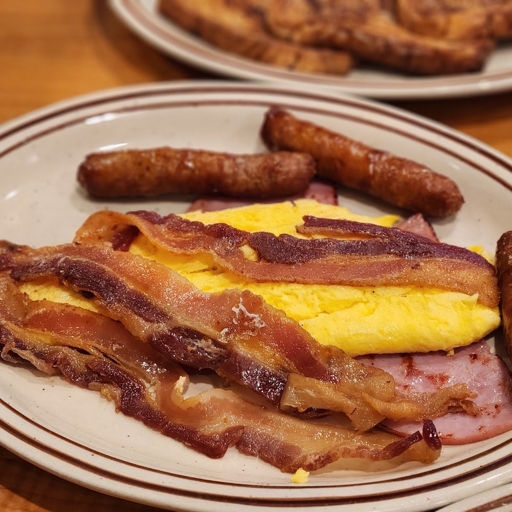 Fifth Avenue Diner 3