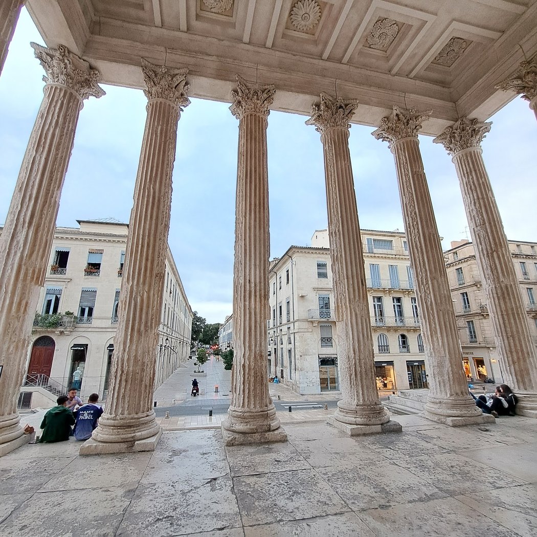 Maison Carrée 2