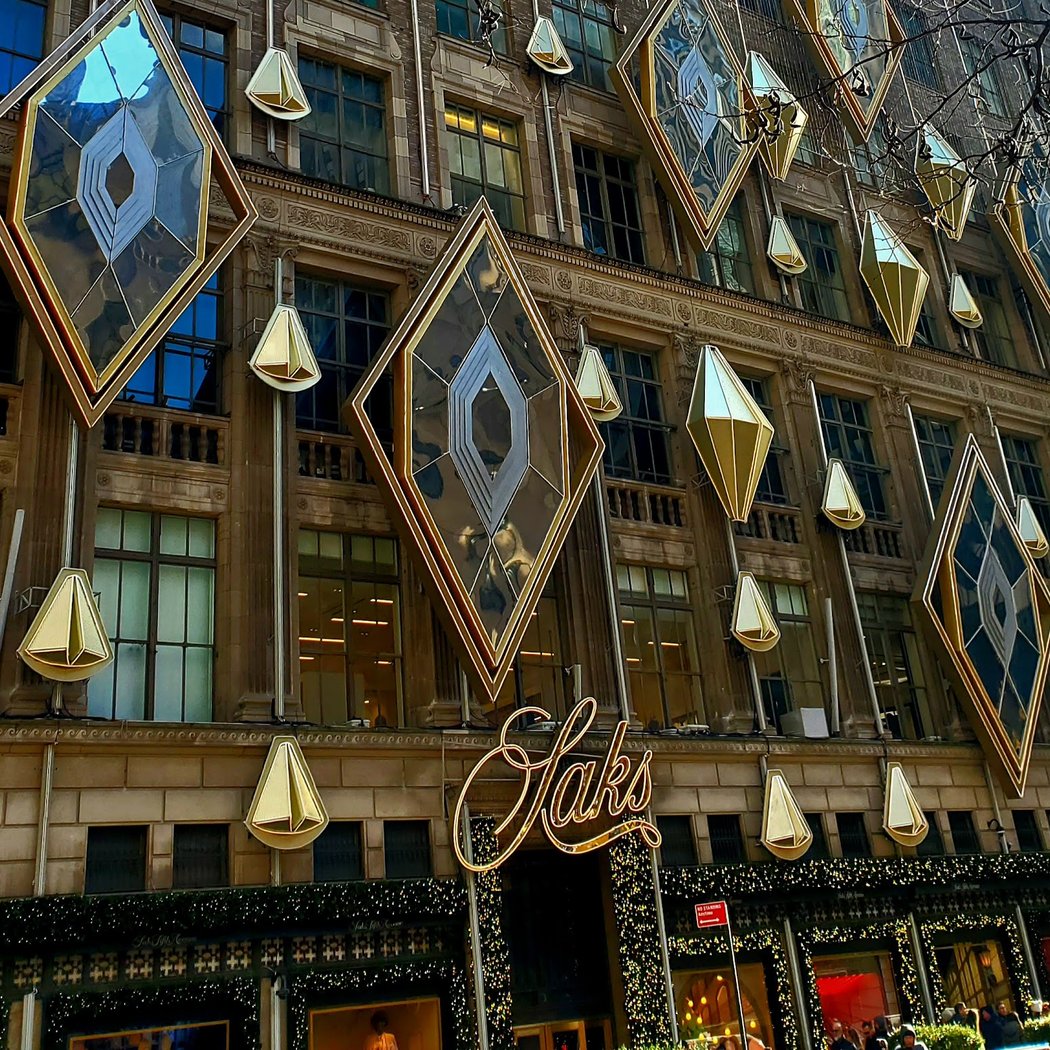 Saks Fifth Avenue Holiday Light Show 2