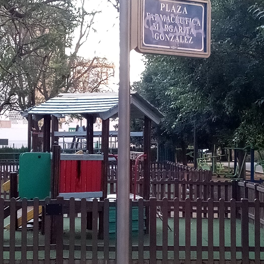 Plaza Farmacéutica Margarita González 1