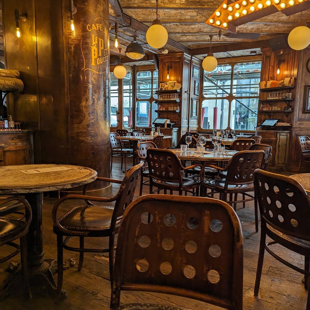 LE PETIT POUCET - PARIS 2