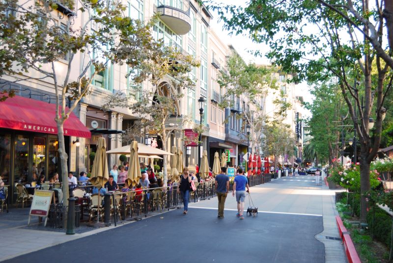 Santana Row 1