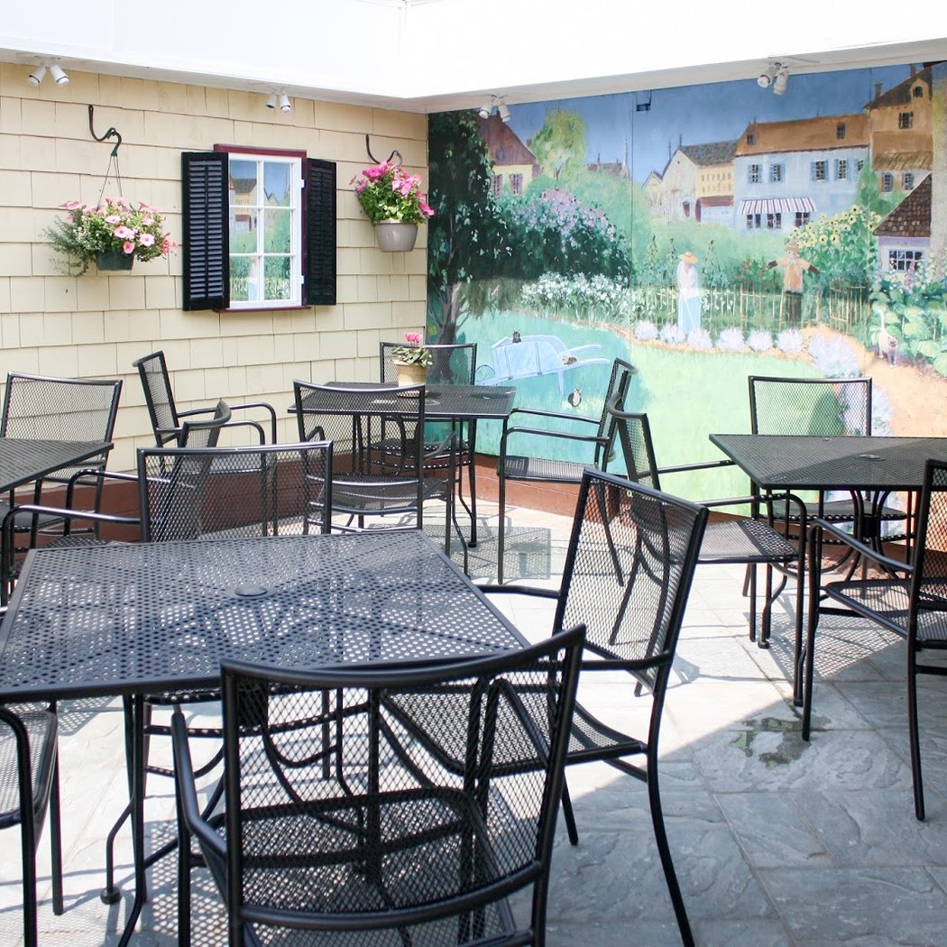 Westtown Fare Restaurant & Bar 2