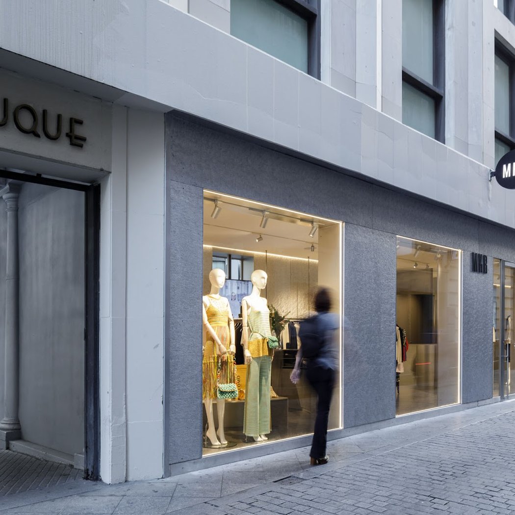MKR Outlet 2