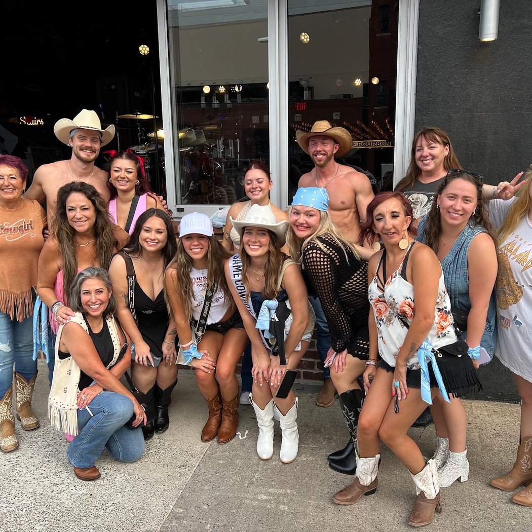 Broadway Boyfriends Bar Crawl 2