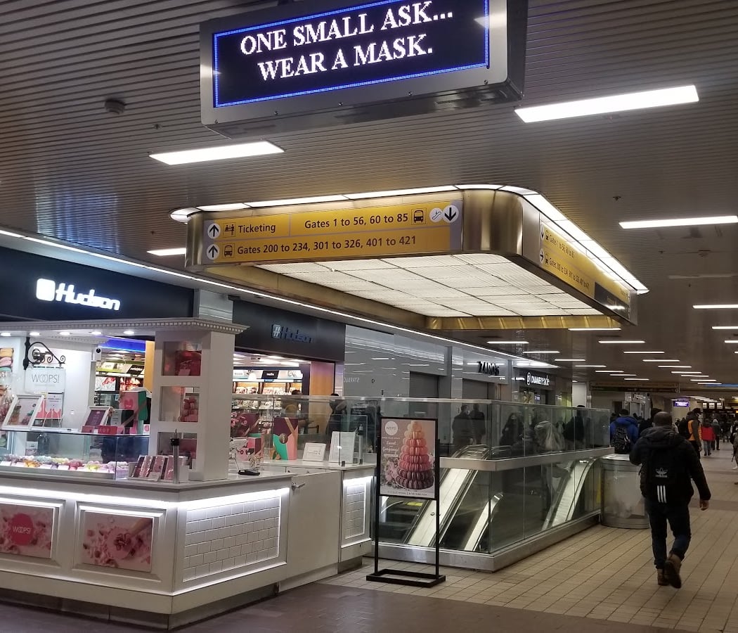 Woops! Macarons & Gifts (Port Authority NYC) 2