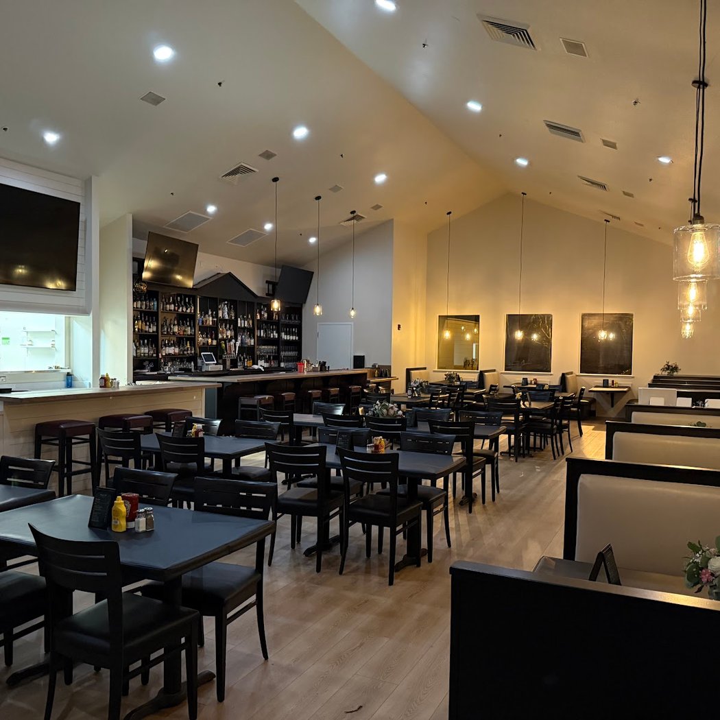 Jimmys Lakeside Grill 2