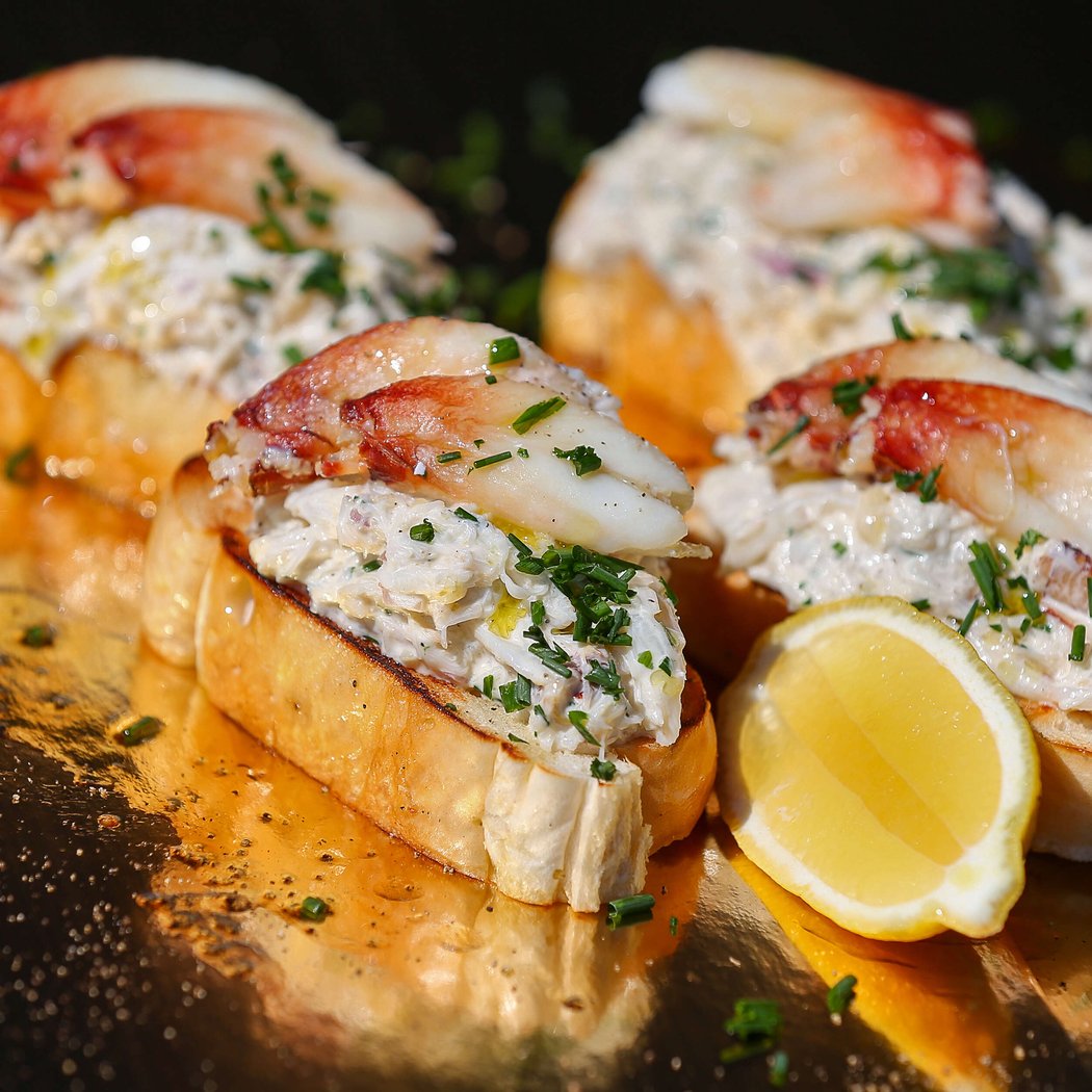 Anna's Seafood 1