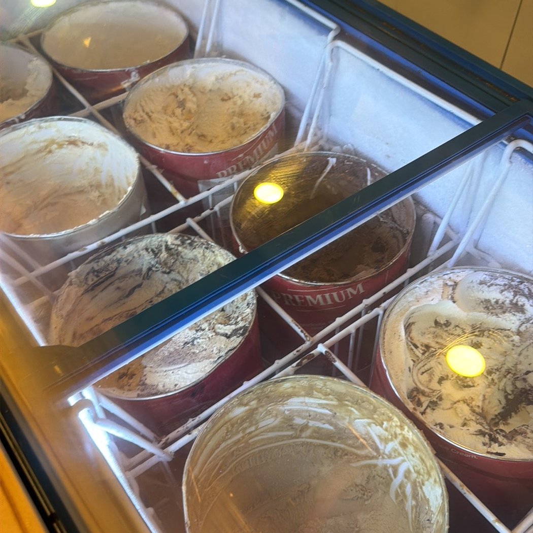 3 Scoops Ice Cream & Cafe 3