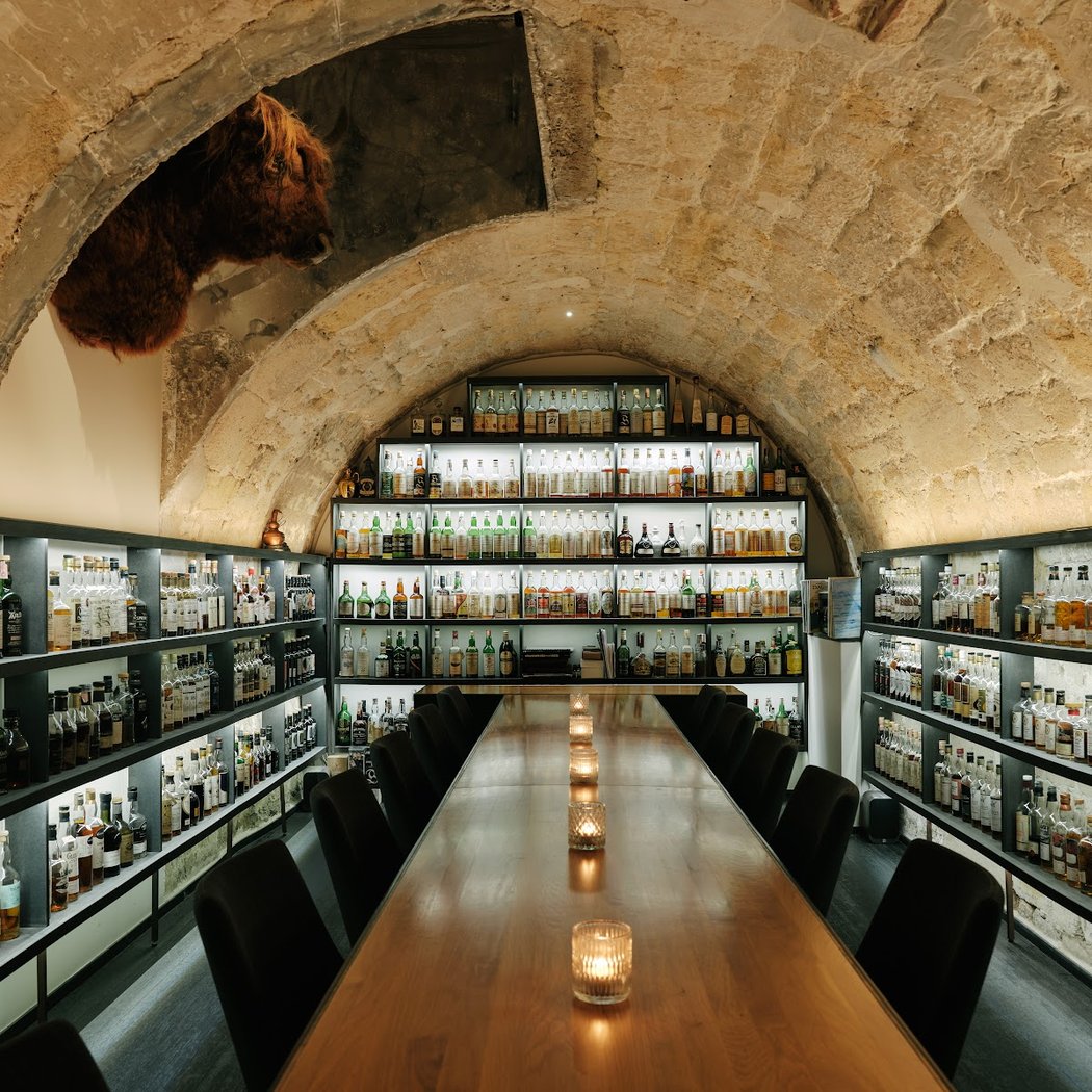 Golden Promise - Whisky bar 2
