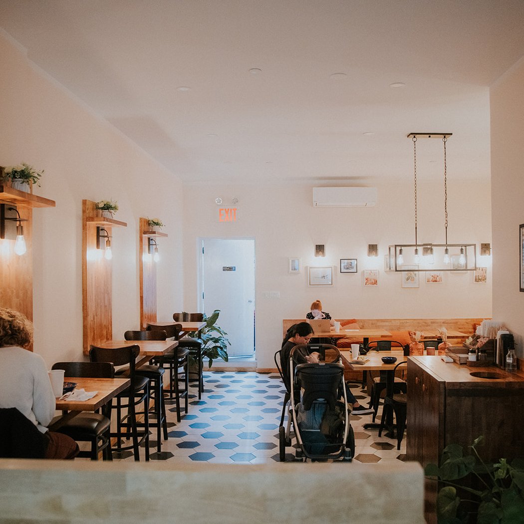 VOLARE ESPRESSO BAR 2