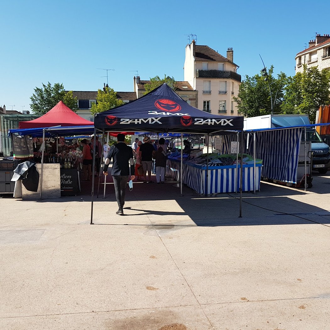 Le Marché Centre 2