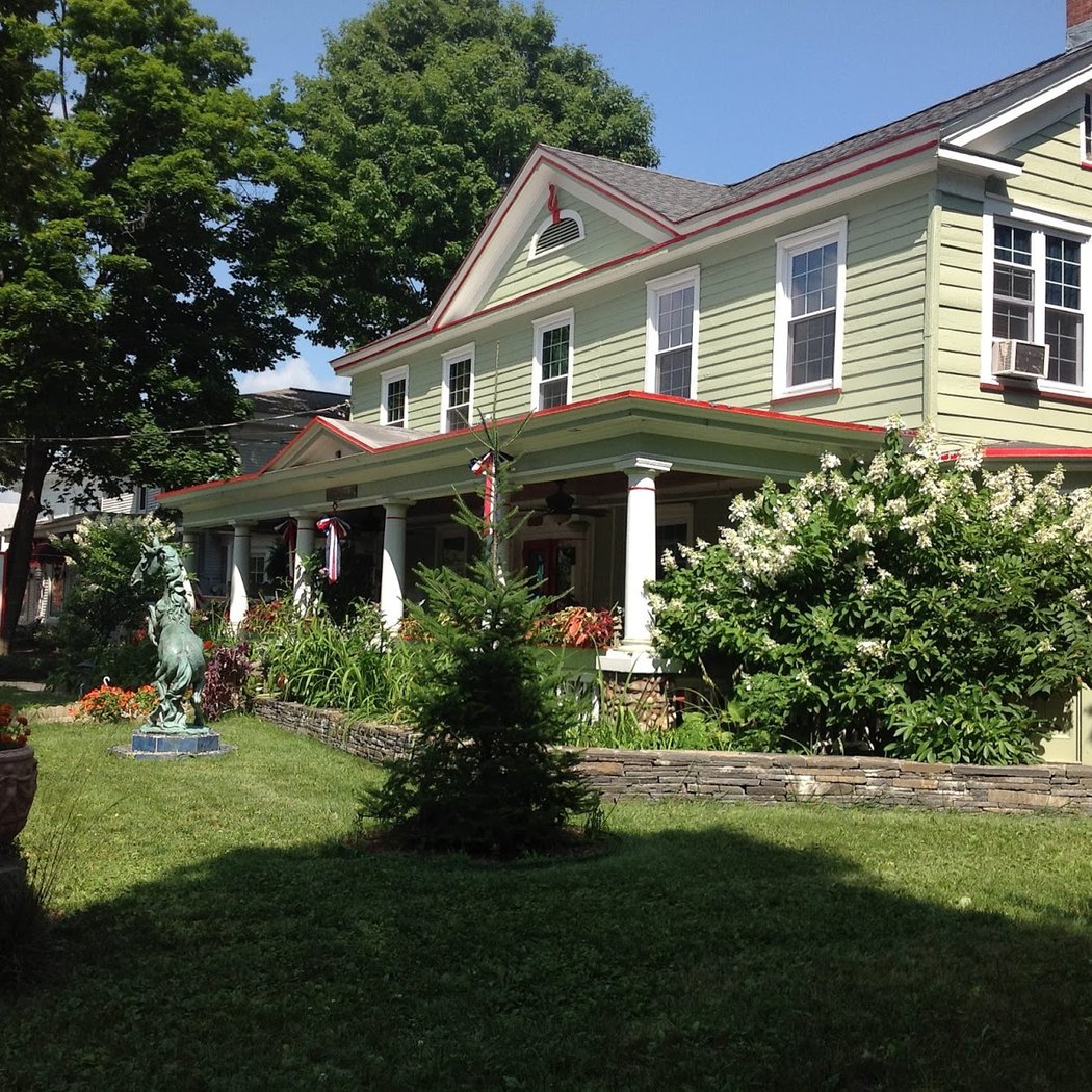 Red Hook Country Inn 3