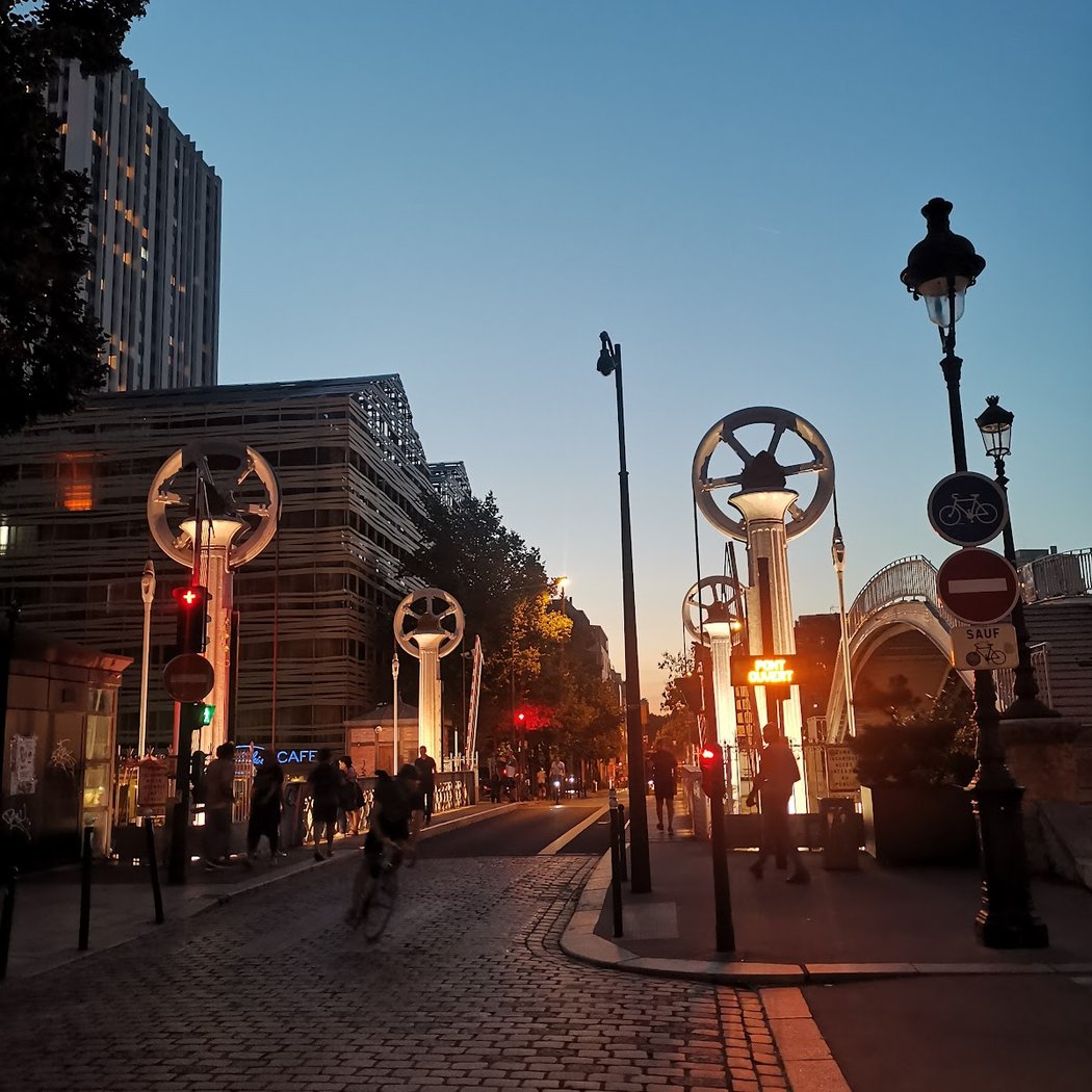 Pont levant de la rue de Crimée 5